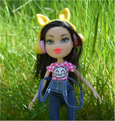 bratz dolls and accessories