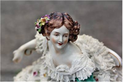 cleaning porcelain dolls